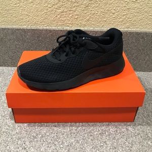 Black Nike Training Sneakers Size 7
